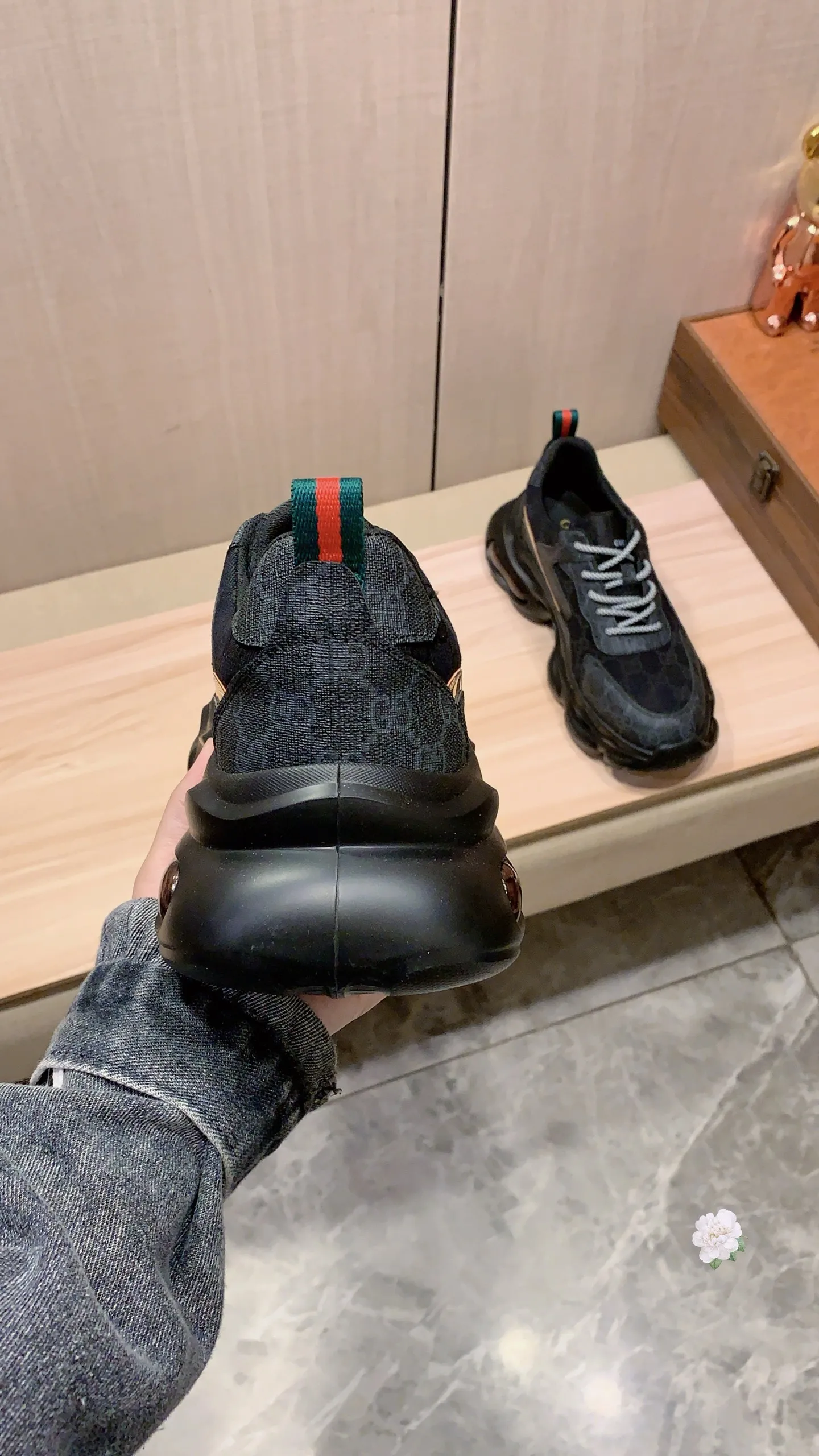 Men's men's shoes💰460💰💰🎩🎩[Lightning][Lightning] "Gucci*" latest • popular casual shoes, top brand [seduce] luxury ~ purchasing agency, top ~ quality. [Strong] The upper is made of imported breathable cowhide with material ➕ breathable sheepskin feet (•) and fine workmanship. The original stylish and stylish soft rubber wear-resistant and non-slip outsole is light and comfortable on the feet. The real thing looks better when photographed. 012: code: 38-44, 4️⃣ colors selected